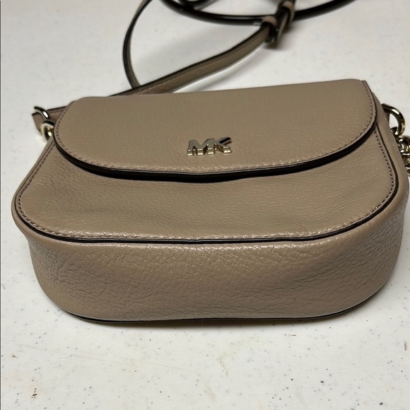 Michael Kors Beige Crossbody Bag - Picture 9 of 12